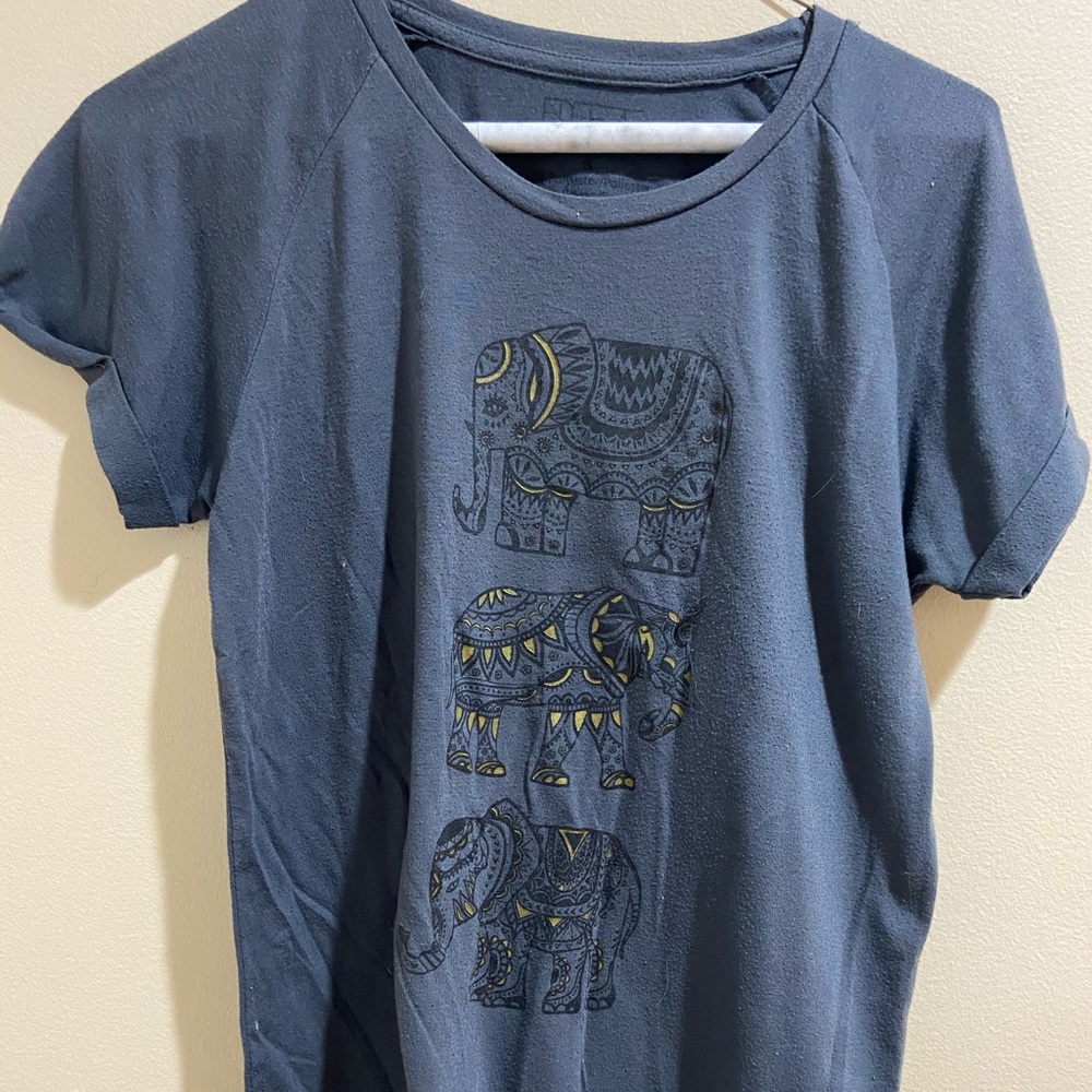Elephant tee